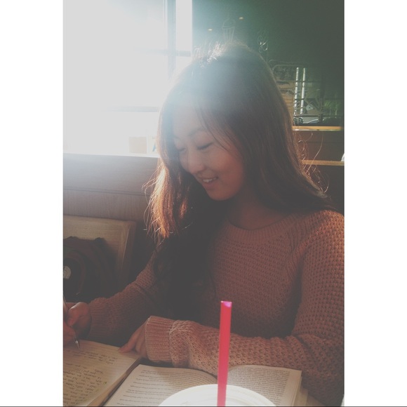 Meet the Posher: @sarahful💕 - Picture 2 of 3